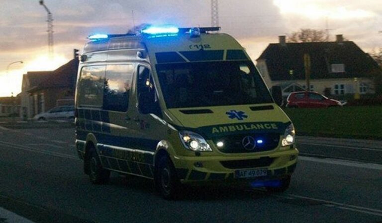 Herido un hombre tras caer desde cinco metros de altura mientras limpiaba cristales en una bodega en Las Mesas