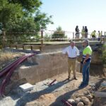 Una pasarela de madera dará continuidad a la vía verde sobre el cauce del río Guadiana