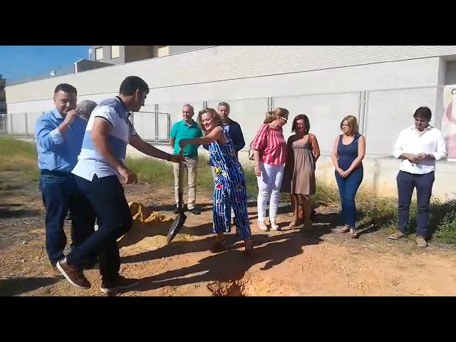 [FOTOS y VIDEO] Ilusión de los vecinos de Universidad y Medicina, porque arrancan las obras de su centro sociocultural