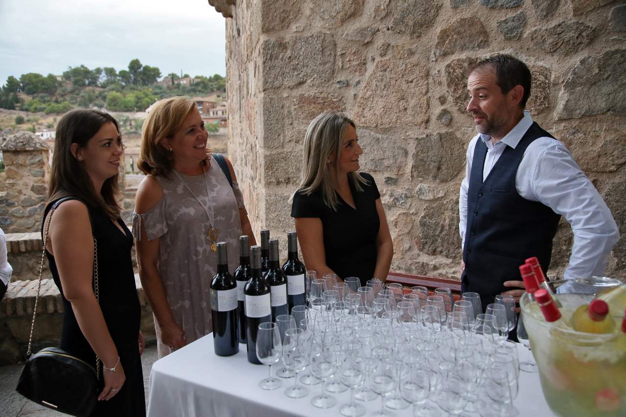 Tolón destaca la necesidad de promover iniciativas como 'Sunset Wine' para poner en valor la gastronomía toledana
