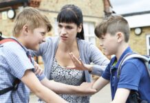 Junta y FESP-UGT colaborarán en un programa para prevenir el discurso del odio y la violencia en centros educativos