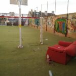Denuncian el mal estado de la pista deportiva del colegio El Carmen de Cuenca
