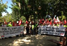 Cientos de trabajadores reclaman a Junta que gestione directamente el transporte sanitario