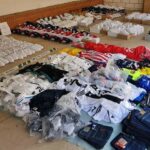 Pillan a un vecino de Ciudad Real vendiendo más de 400 prendas de ropa falsificadas