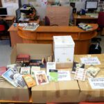 El bonito gesto de Argamasilla: donan 400 libros para la Biblioteca de Cebolla, afectada por la riada