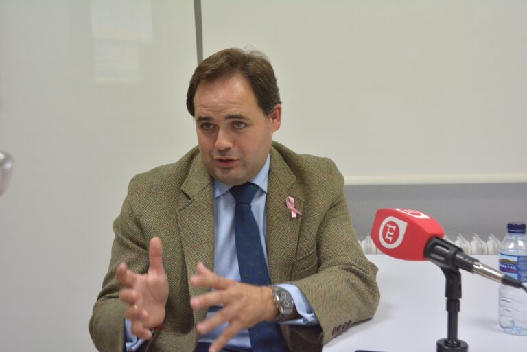 Núñez ve «preocupante» que Page «presuma de conseguir que deje de venir inversión y trabajo» por el silo