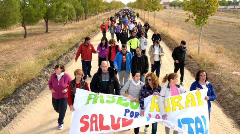 Un paseo rural contra la estigmación y la discriminación asociadas a la salud mental