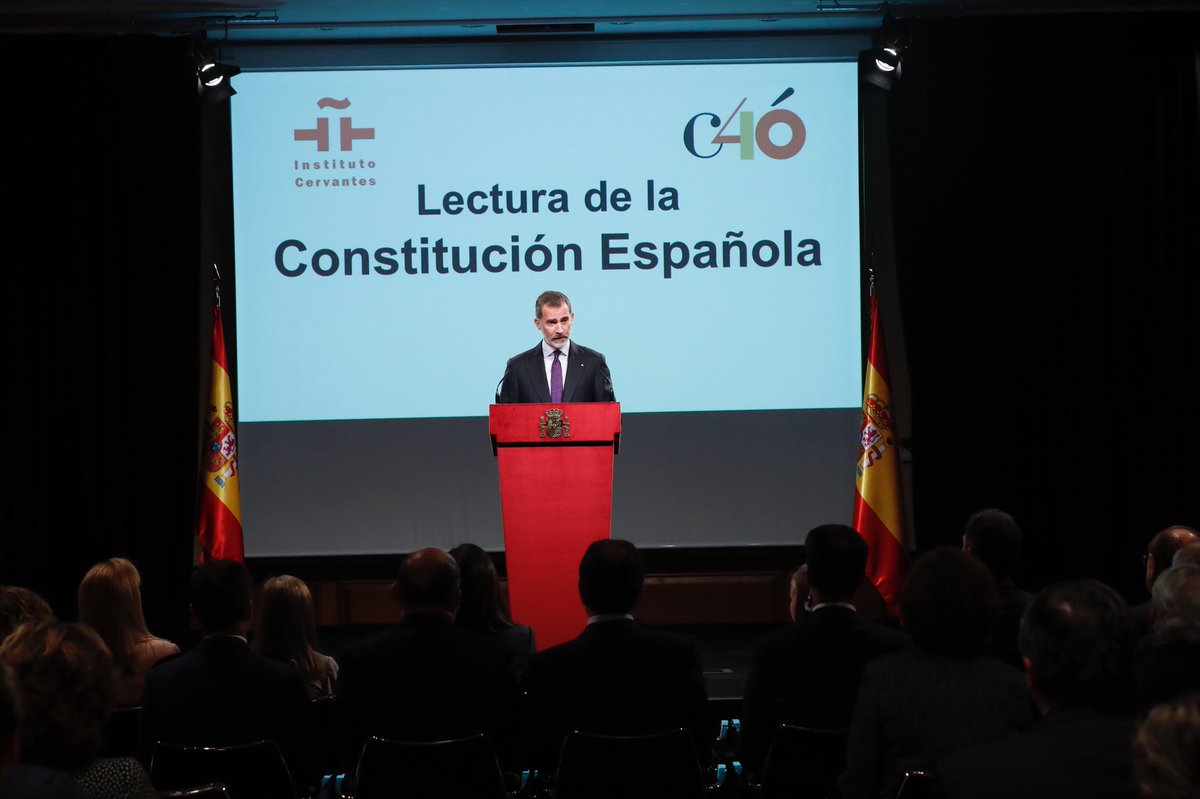 El Rey y la Princesa de Asturias inician la lectura de la Constitución para reafirmar la fidelidad a la democracia
