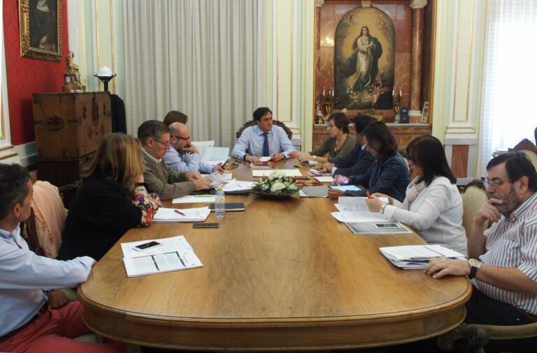 Cinco locales de Cuenca, sancionados por el Ayuntamiento por no cumplir los horarios de cierre