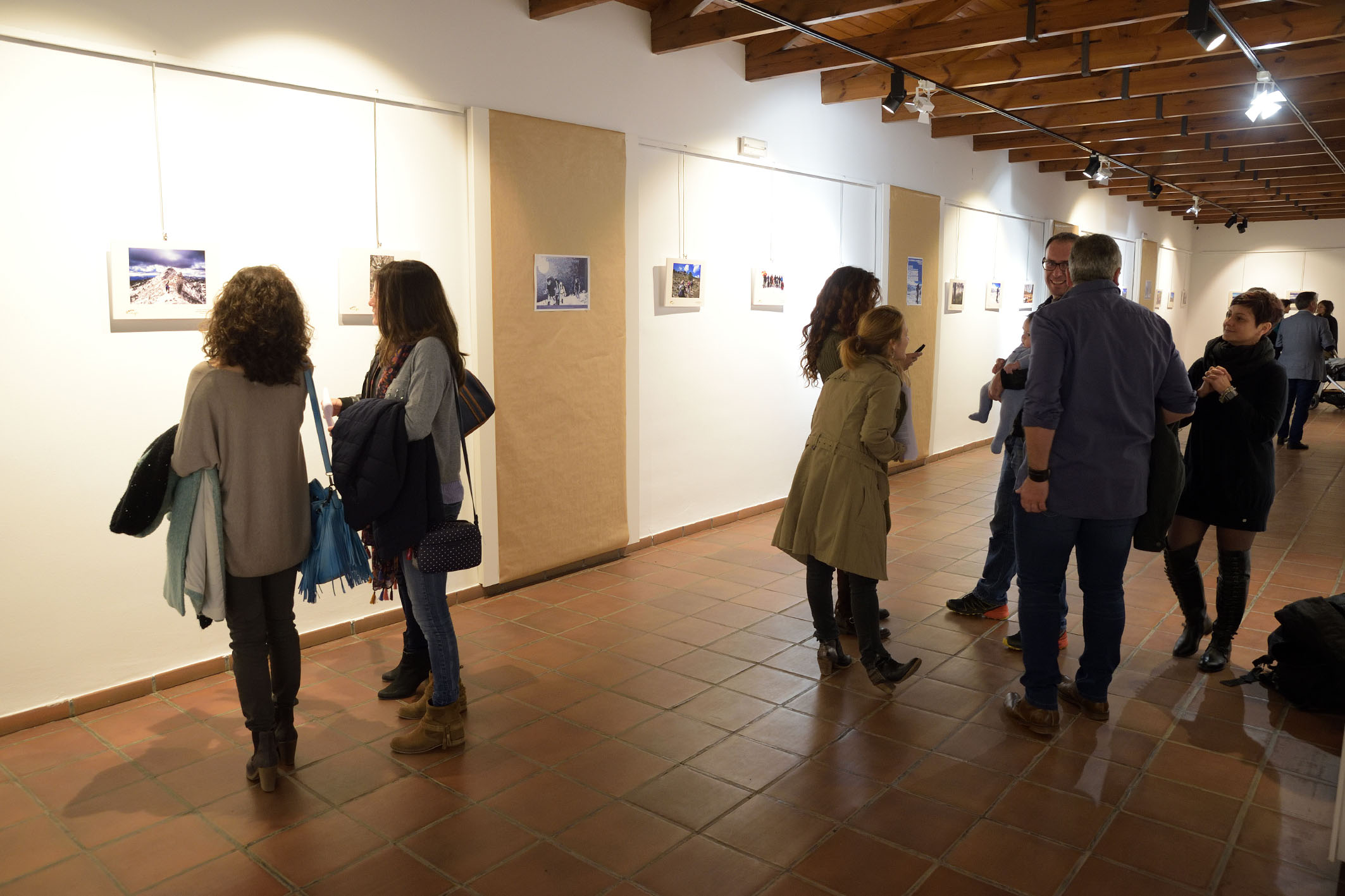 Seis años de senderismo, resumidos en una exposición fotográfica en Argamasilla de Alba