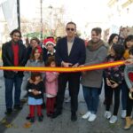 La luz, la música y el mercadillo de Navidad llenan la Plaza Mayor de Mota del Cuervo
