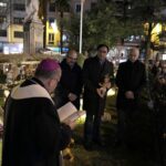 Numerosos conquenses asisten a la inauguración del tradicional Belén de la Plaza de la Hispanidad