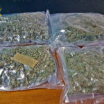 Pillados en un municipio de Ciudad Real, de camino a Madrid, con más de 3 kilos de marihuana