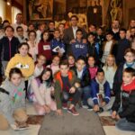 Caballero recibe a escolares de Viso del Marqués que participan en las visitas guiadas al Palacio Provincial