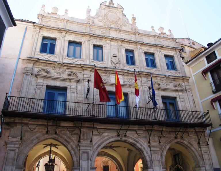 Abren dos expedientes sancionadores a propietarios de perros peligrosos que los dejaron sueltos en Cuenca