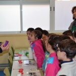 Campaña de concienciación en los colegios de Alcázar para evitar el tirado de residuos sólidos al desagüe