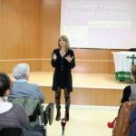 La oncóloga del hospital de Manzanares, Liliana Suárez, desmonta mitos sobre el cáncer