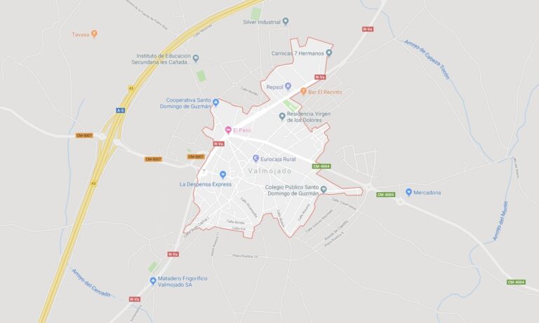 Susto en una vía pública de la localidad toledana de Valmojado cuando cuatro vehículos salieron ardiendo