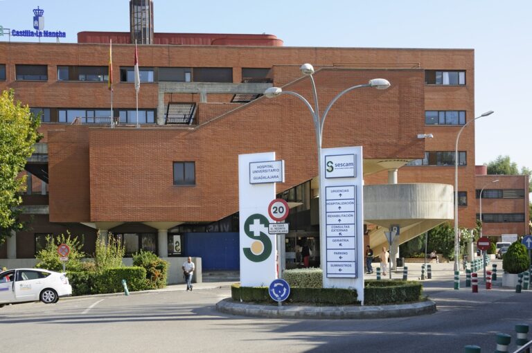 En la UCI y en estado grave el herido tras la colisión de dos parapentes en Alarilla En la UCI y en estado grave el herido tras la colisión de dos parapentes en Alarilla