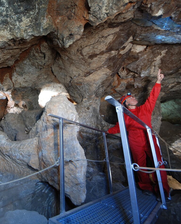 Este sábado reabre al público la mina romana de lapis specularis ‘La condenada’ de Osa de la Vega