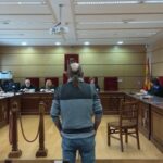 Un forcejeo para defenderse, la alegación del acusado por intentar matar a hachazo a su vecino en Puertollano