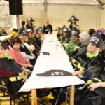 Concurso de disfraces, chocolatada y baile para más de 600 personas mayores en Manzanares