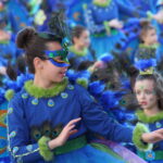 Un millar de rodenses llenaron las calles de color, luz y sonido en el desfile de Carnaval