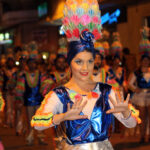 Un millar de rodenses llenaron las calles de color, luz y sonido en el desfile de Carnaval