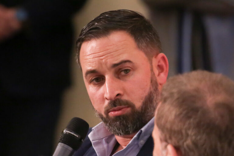 Abascal reitera que concurrirá en provincias pequeñas y pide a partidos que «si tienen miedo, se echen a un lado»