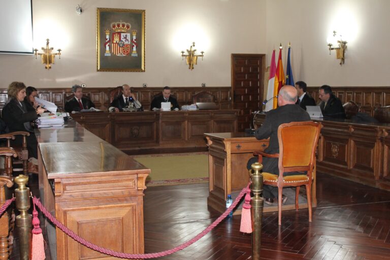 La defensa pide «libre absolución» para el profesor de Cuenca acusado de abusos sexuales
