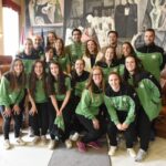 Caballero recibe a las jugadoras del Balonmano Bolaños que se juegan el ascenso a la máxima categoría nacional