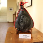 Virginia Caro y Antonio Doctor ganan los concursos de fotografía y diseño en botas de vino de Manzanares