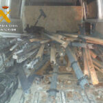 Dos tomelloseros, investigados por robar postes para emparrado de viñedos