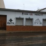 El PSOE denuncia ante la Guardia Civil las pintadas fascistas aparecidas en la fachada de su sede de Campo de Criptana