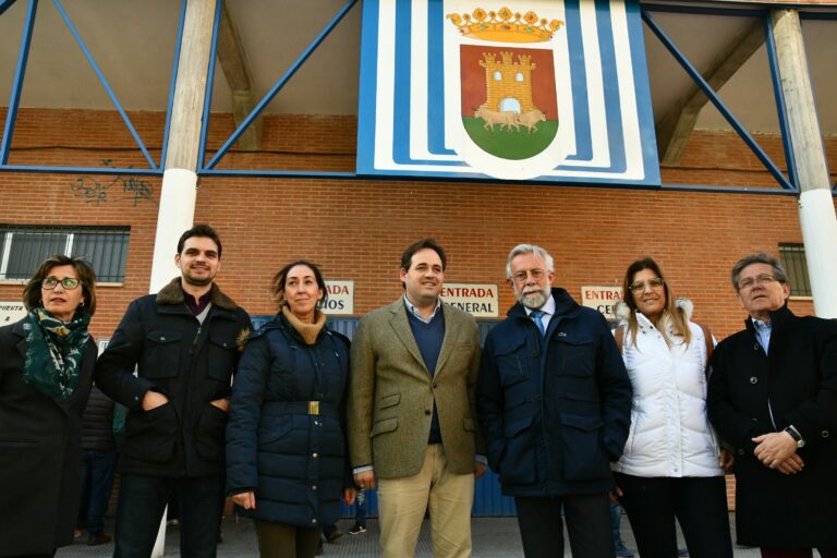 Núñez vuelve a reclamar a Page un cara a cara para que los castellano-manchegos conozcan sus proyectos