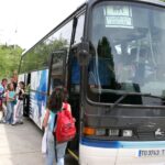 Susto en Daimiel tras el vuelco de un autobús escolar con 12 niños