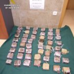 Sorprendidos en Montalbo con más de 25 kilos de hachís en su coche