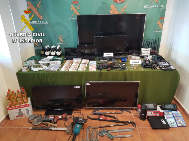 La Guardia Civil desarticula un grupo criminal que actuaba en Ciudad Real y alrededores La Guardia Civil desarticula un grupo criminal que actuaba en Ciudad Real y alrededores