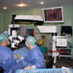 Realizada con éxito la primera implantación de anillos intracorneales para tratar el queratocono en el Hospital de Cuenca