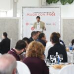 Caballero atribuye la bajada del paro a la colaboración con la Junta y apunta a la «fuerza» del sector agroalimentario