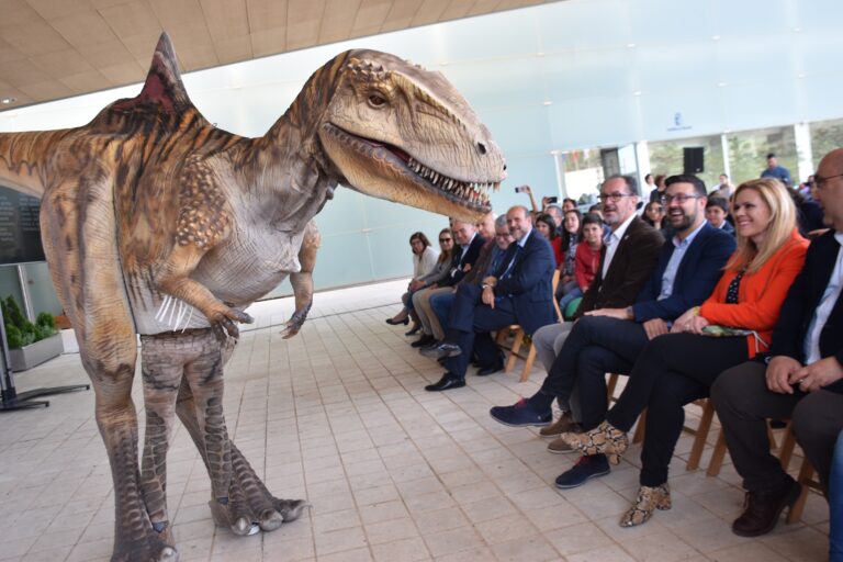 Un videoclip elaborado por escolares de la región promocionará al dinosaurio jorobado de Cuenca, conocido como ‘Pepito’
