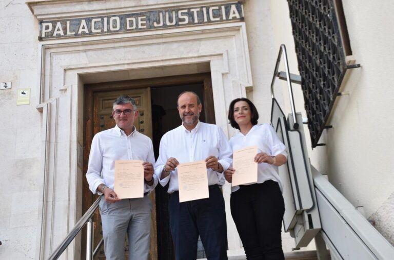 PSOE asume las propuestas de Cuenca Nos Une y allana el camino para investir al socialista Dolz como alcalde de Cuenca