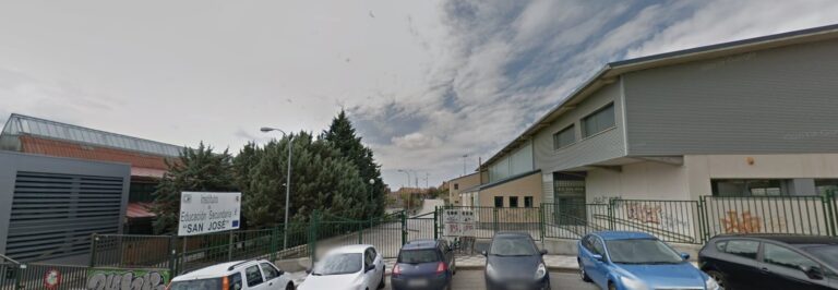 Un trabajador resulta herido tras caer del tejado de un instituto de Cuenca cuando hacía labores de mantenimiento