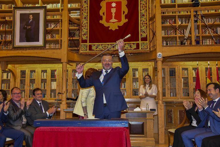Darío Dolz, proclamado alcalde de Cuenca con el apoyo de CNU, promete ser «humilde, cercano y dialogante»