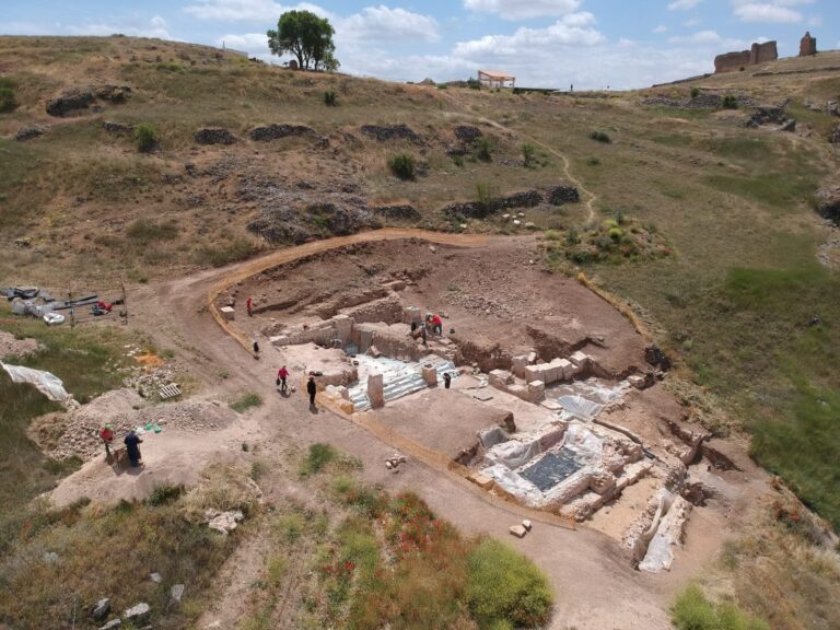Reanudadas las excavaciones en las termas romanas de Valeria