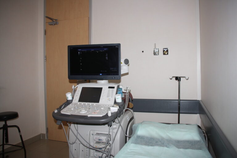 El Hospital Virgen de la Luz de Cuenca ya cuenta con dos nuevos ecógrafos para Ginecología y la Unidad de Mama