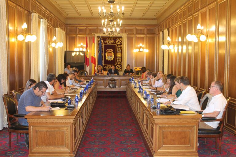 El presidente de la Diputación Cuenca cobrará 61.121 euros, un 8% más que su antecesor