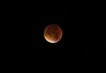 Una ‘Luna de Sangre’ llega a España este domingo: a qué hora se podrá ver el eclipse lunar en C-LM