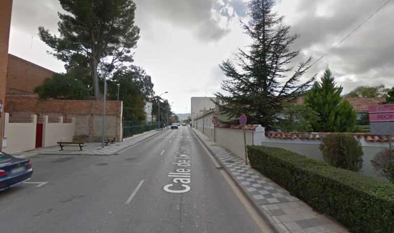 Una colisión entre una moto y un turismo se salda con un herido en Cuenca