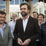 Espinosa de los Monteros se muestra optimista y confía en que Vox «dé la sorpresa» mejorando resultados